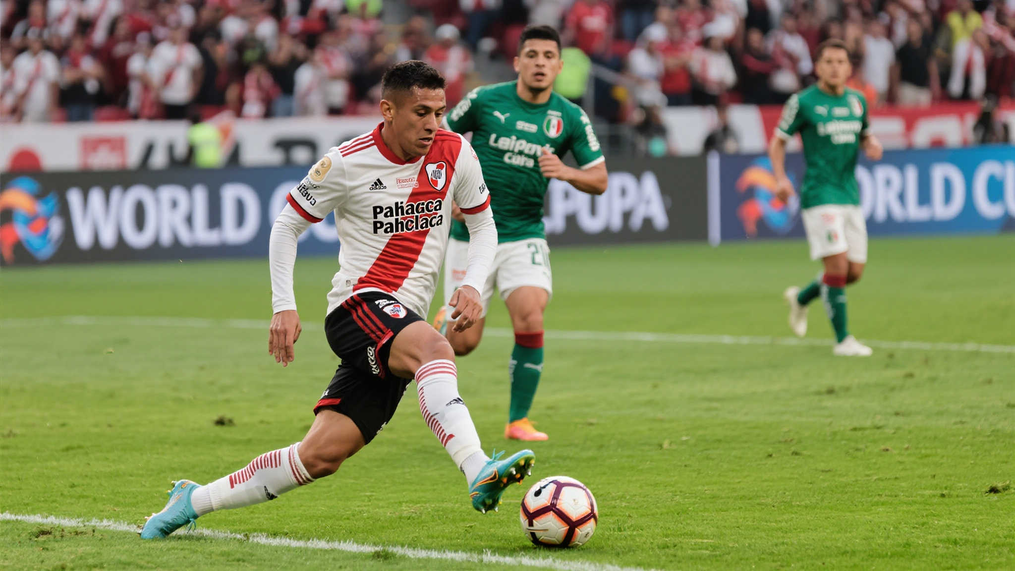 作为墨西哥的传统豪门之一，帕丘卡队长期以其技术流打